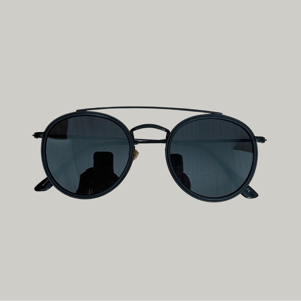 EUC Black Aviator Sunglasses